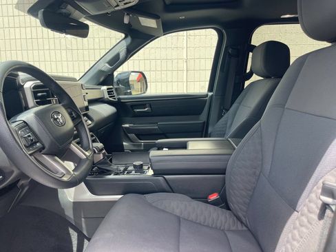 Used 2025 Toyota Sequoia SR5 AWD/4WD image 10