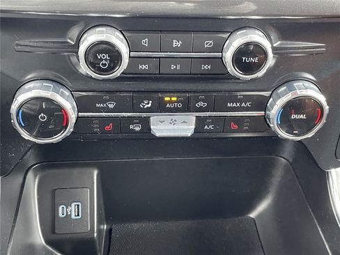 Used 2023 Ford F150 Lariat AWD/4WD image 24