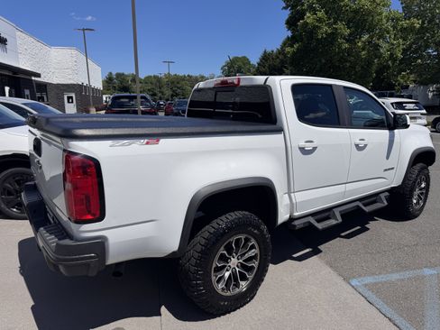 Used 2018 Chevrolet Colorado ZR2 AWD/4WD image 12