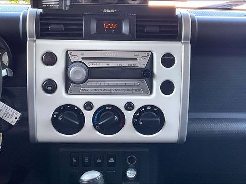 Used 2010 Toyota FJ Cruiser 4WD image 9