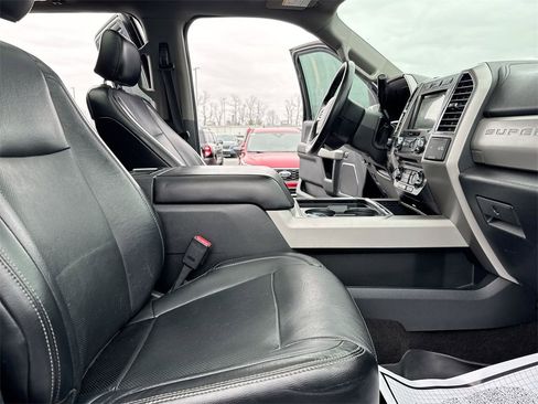 Used 2017 Ford F350 Lariat w/ Lariat Ultimate Package image 23