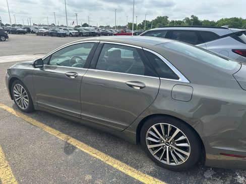 Used 2017 Lincoln MKZ Select AWD/4WD image 29