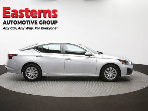 Used 2023 Nissan Altima 2.5 S FWD image 43