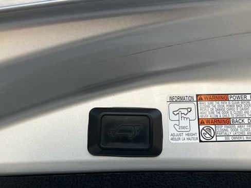 Used 2016 Toyota RAV4 XLE AWD/4WD image 26