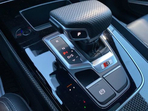 Used 2024 Audi SQ5 Premium Plus image 32