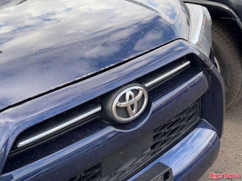 Used 2023 Toyota 4Runner SR5 image 5