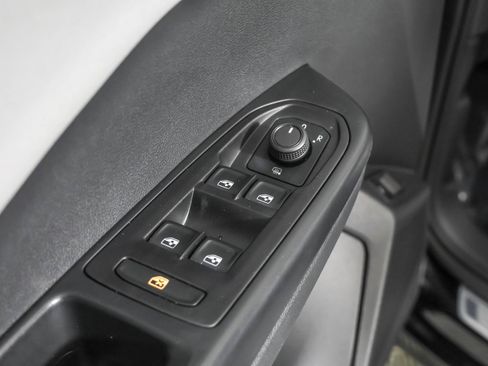 Used 2024 Volkswagen Taos SE w/ Black Wheel Plus Package AWD/4WD image 34