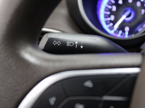 Used 2020 Chrysler Pacifica Touring w/ Advanced Safetytec Group image 31