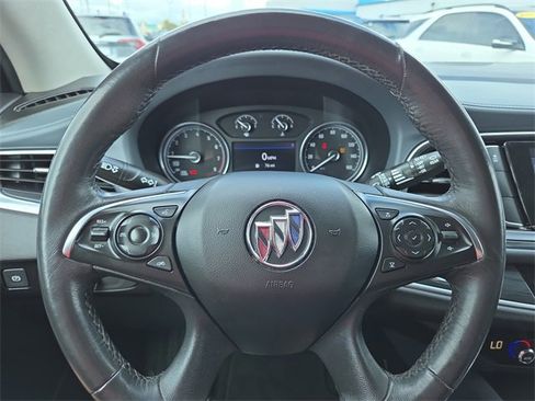 Used 2021 Buick Enclave Essence image 19