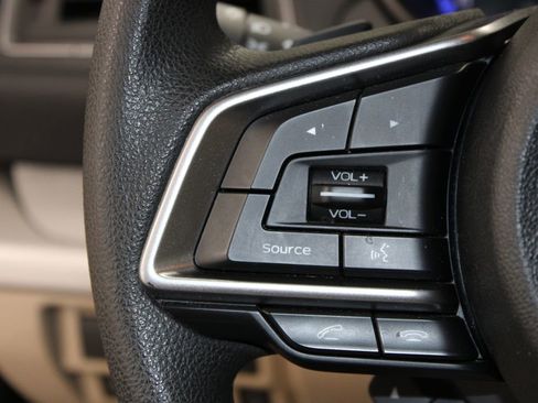 Used 2019 Subaru Outback 2.5i AWD/4WD image 16