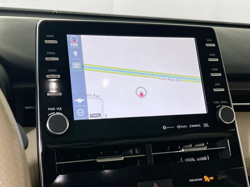 Used 2019 Toyota Avalon Limited w/ All Weather Liner Package FWD image 13