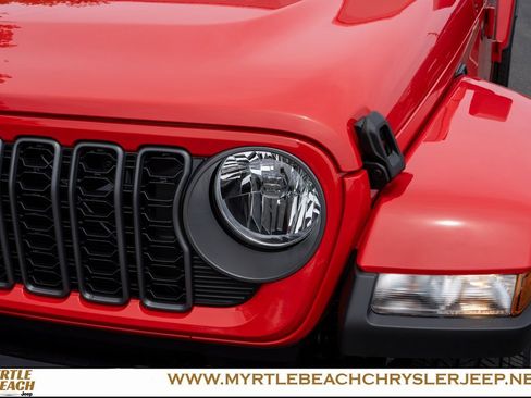 New 2025 Jeep Gladiator Sport w/ Premium Package image 10