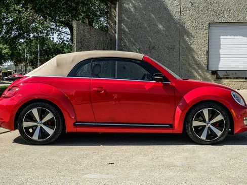 Used 2013 Volkswagen Beetle 2.0T FWD image 7