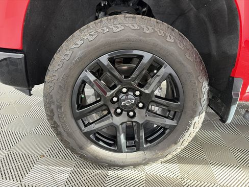 Used 2024 Chevrolet Silverado 1500 LT Trail Boss w/ Protection Package AWD/4WD image 12