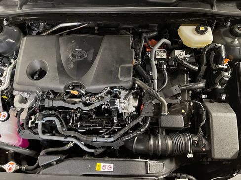 Certified 2025 Toyota Camry LE AWD/4WD image 9
