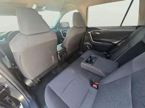Used 2021 Toyota RAV4 XLE image 23
