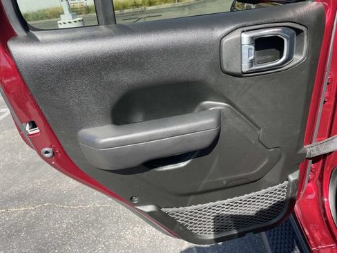 Used 2022 Jeep Wrangler Unlimited Sport AWD/4WD image 23