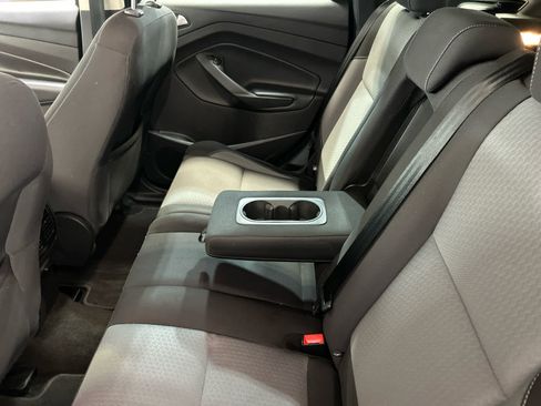 Used 2018 Ford Escape SE w/ SE Sync 3 Package AWD/4WD image 5