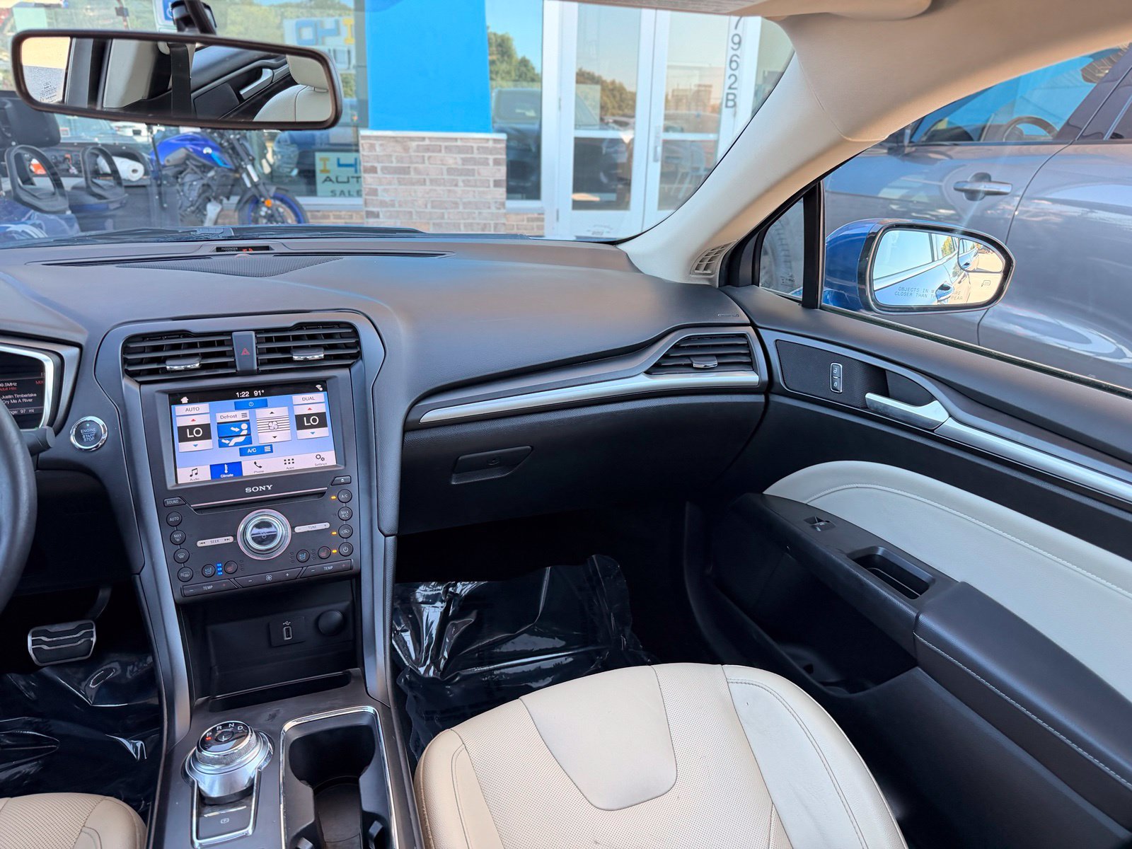 Used 2017 Ford Fusion Titanium FWD image 27