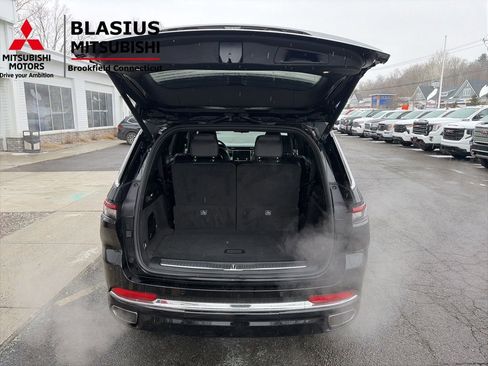 Used 2023 Jeep Grand Cherokee L Overland w/ Luxury Tech Group IV image 11