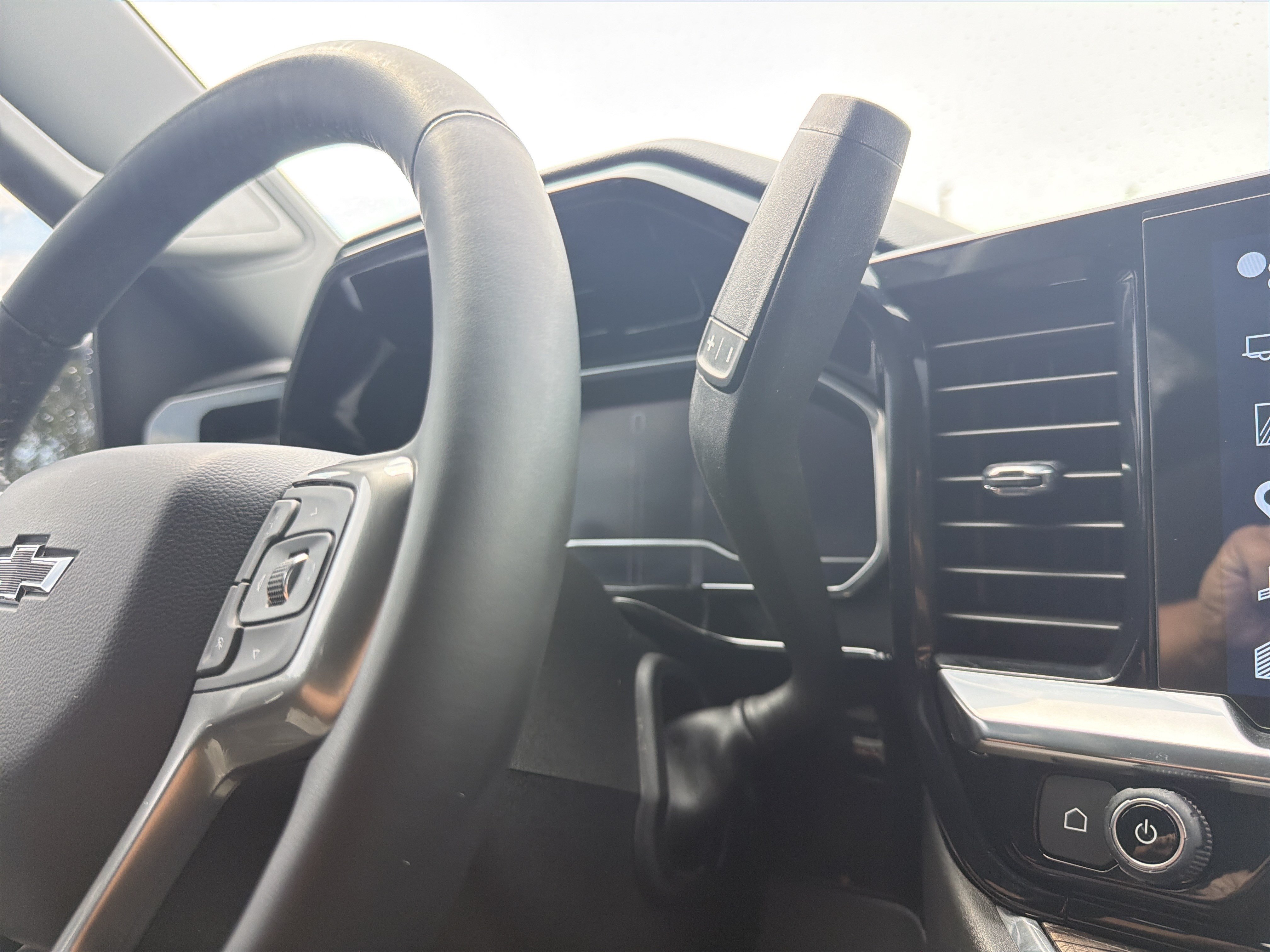 Used 2023 Chevrolet Silverado 1500 RST AWD/4WD image 27