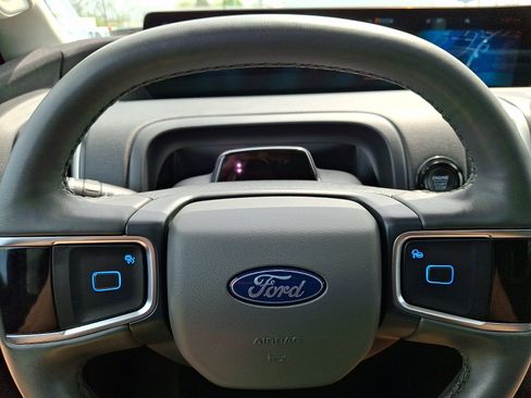 Used 2025 Ford Expedition Max Active AWD/4WD image 20