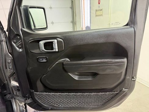 Used 2022 Jeep Wrangler Unlimited Sport AWD/4WD image 26
