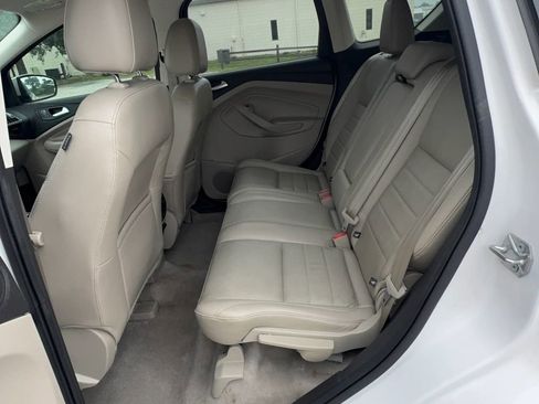 Used 2015 Ford Escape Titanium FWD image 21