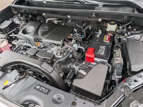 Used 2021 Toyota RAV4 XLE Premium FWD image 20