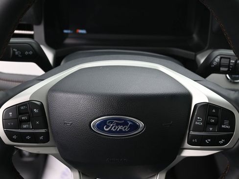 New 2026 Ford Explorer Active w/ Active Comfort Package AWD/4WD image 18