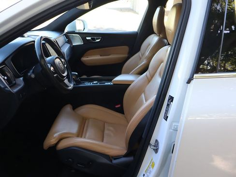 Used 2019 Volvo XC60 T5 Inscription w/ Protection Package AWD/4WD image 19