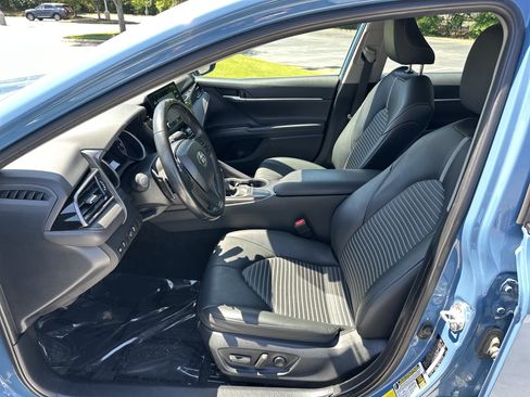 Used 2024 Toyota Camry SE FWD image 16