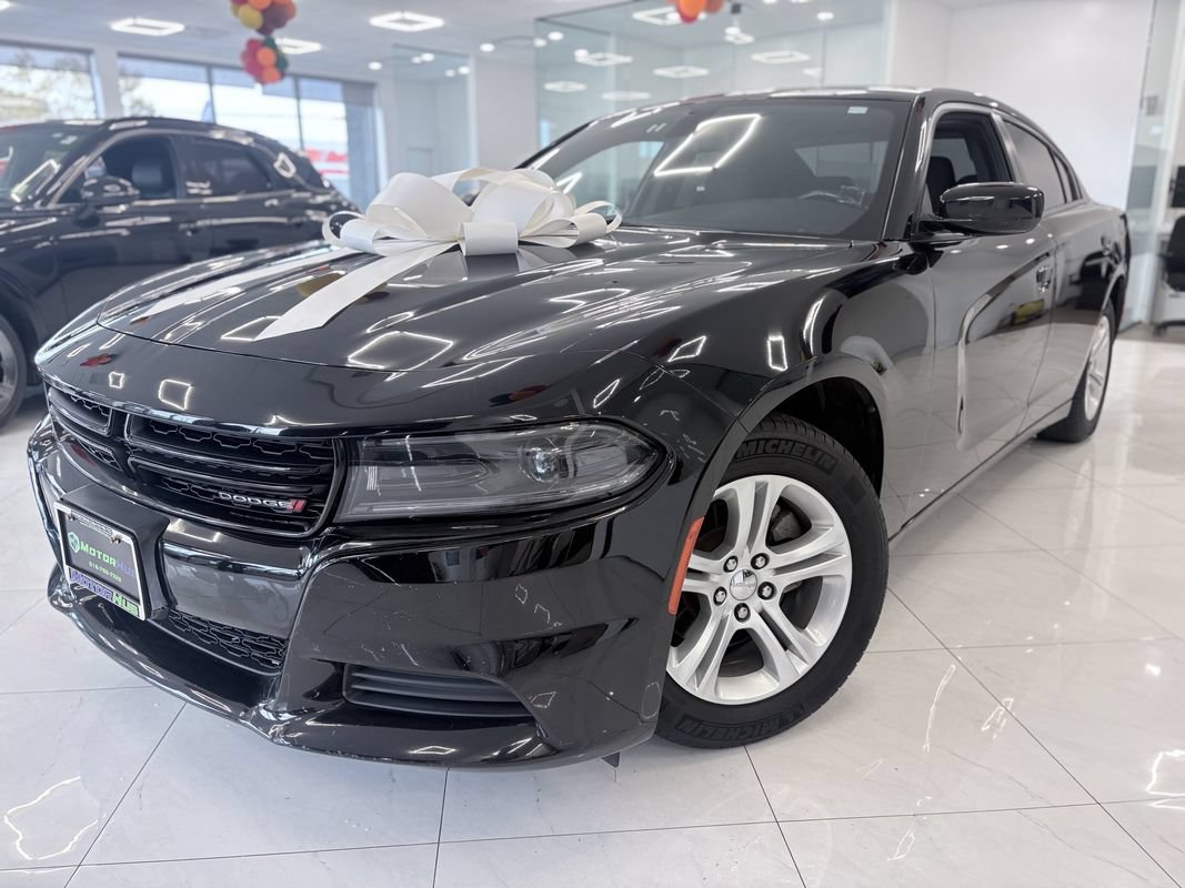 Used 2023 Dodge Charger SXT RWD image 1