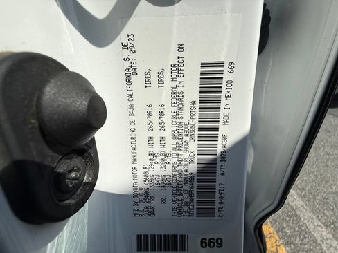 Used 2023 Toyota Tacoma TRD Off-Road AWD/4WD image 33