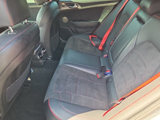 Used 2023 Kia Stinger GT2 RWD image 12
