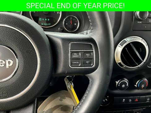 Used 2016 Jeep Wrangler Unlimited Rubicon w/ Connectivity Group image 12