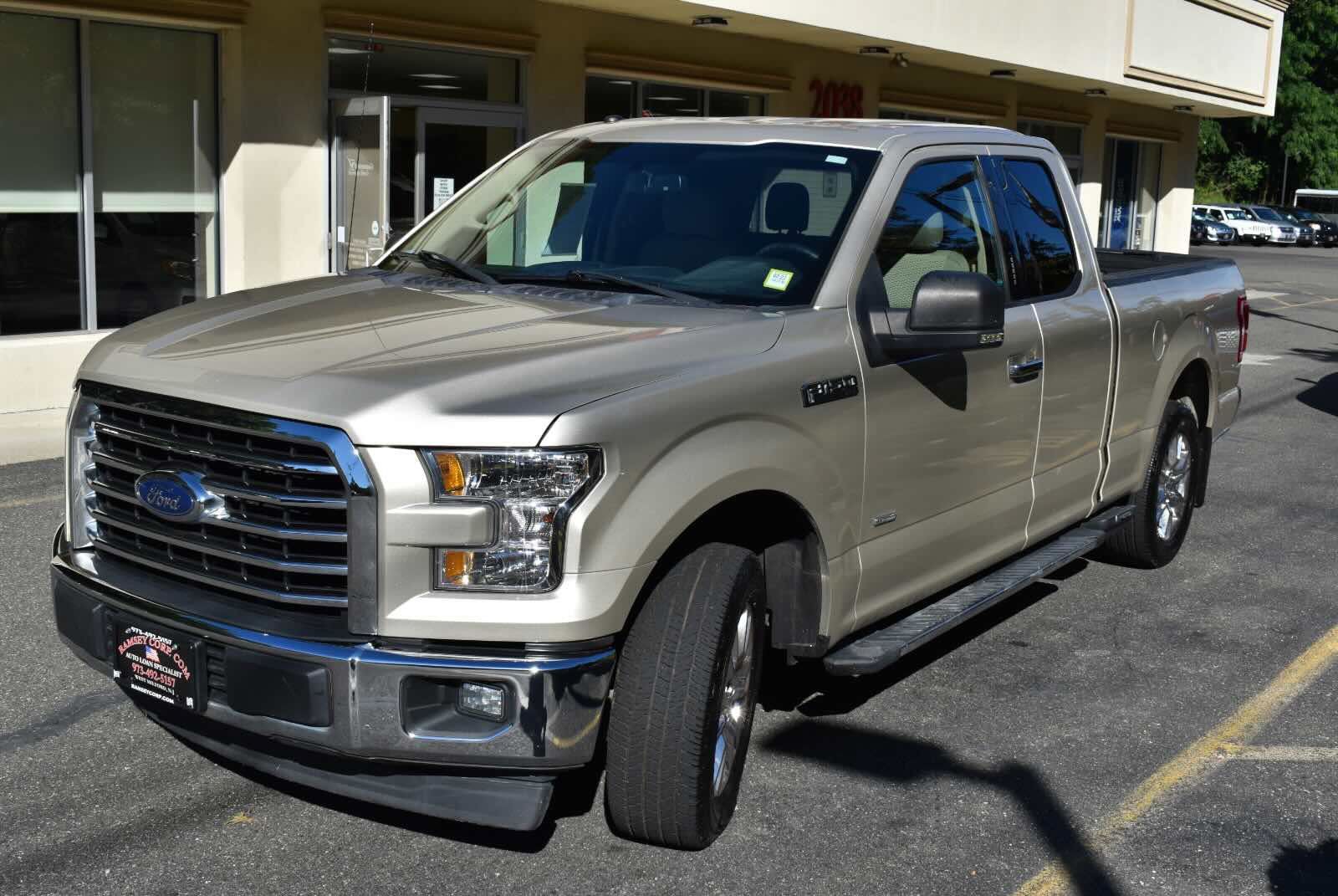 Used 2017 Ford F150 XLT w/ Equipment Group 302A Luxury RWD image 8