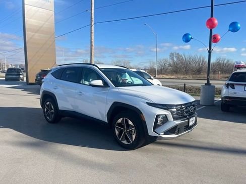 New 2025 Hyundai Tucson SEL image 3
