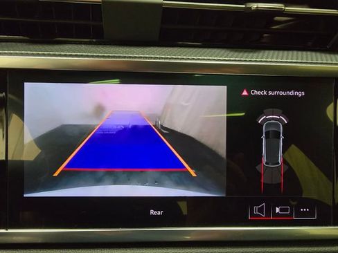 Used 2025 Audi Q3 2.0T Premium w/ Convenience Package image 21