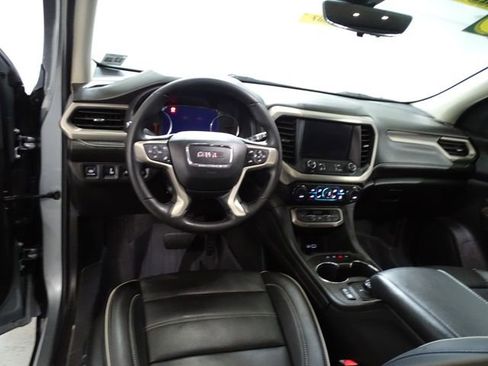 Used 2023 GMC Acadia Denali w/ Denali Ultimate Package AWD/4WD image 5