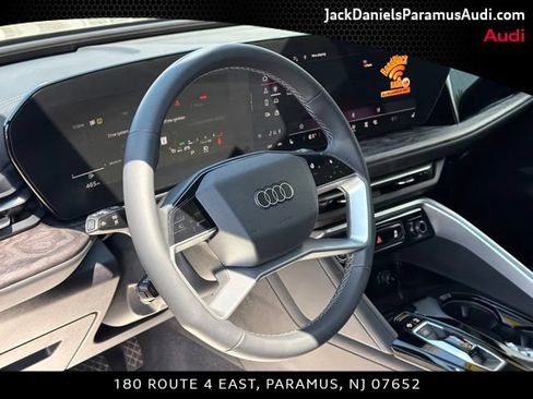Used 2025 Audi Q5 Premium w/ Convenience Package AWD/4WD image 10