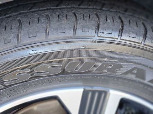 Certified 2024 Nissan Sentra SV FWD image 11