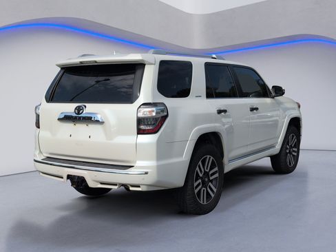 Used 2018 Toyota 4Runner Limited AWD/4WD image 5