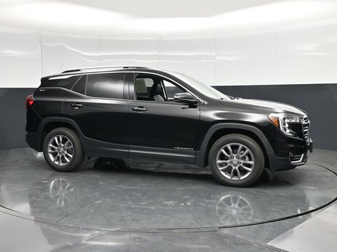Used 2024 GMC Terrain SLT AWD/4WD image 5