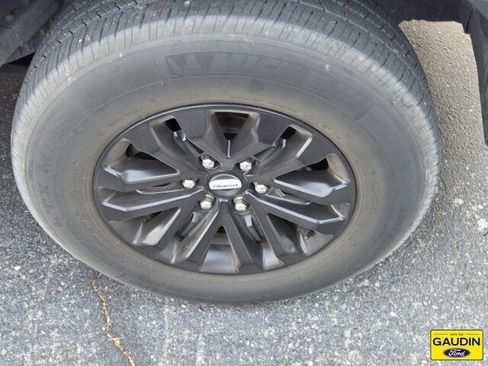 Certified 2019 Ford F150 XL w/ Equipment Group 101A Mid RWD image 4