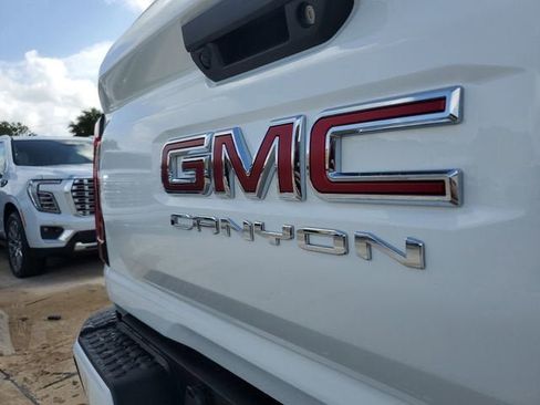 New 2026 GMC Canyon AT4 AWD/4WD image 7