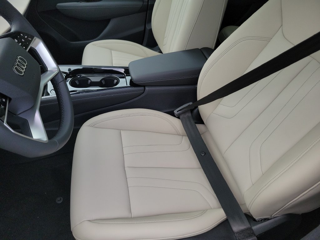 New 2026 Audi Q3 quattro 2.0T AWD/4WD image 17