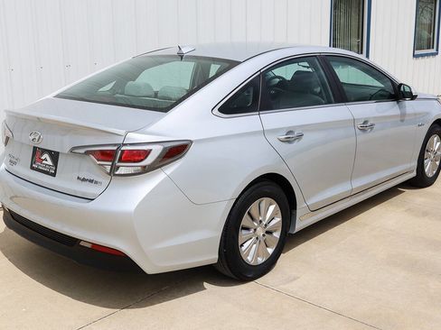 Used 2017 Hyundai Sonata SE FWD image 5