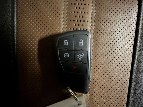 Used 2023 Chevrolet Silverado 1500 High Country w/ Technology Package image 47