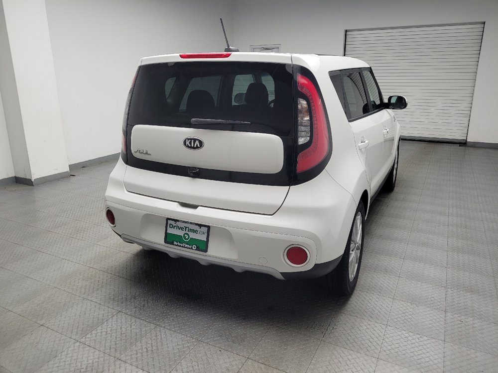 Used 2019 Kia Soul + w/ Primo Package FWD image 7